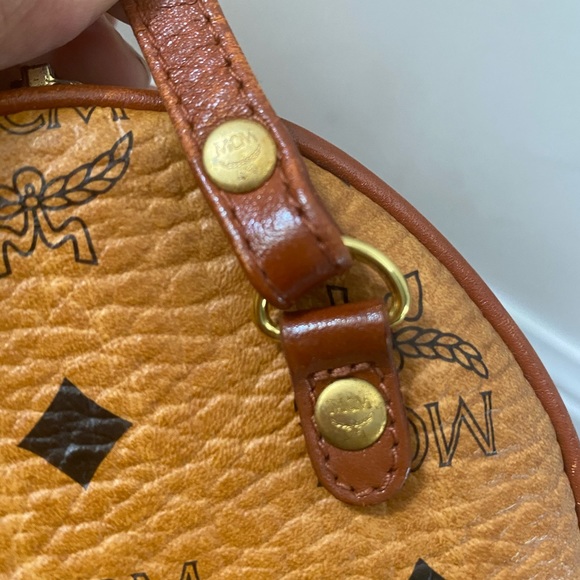 MCM vintage barrel Crossbody Bag - Picture 6 of 10